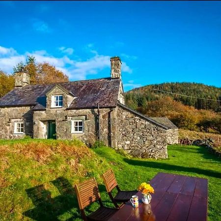 Tyn Y Simdde - Secluded Mountain Stay - Stunning Views Of Eryri ดอลเกซเซย์ ภายนอก รูปภาพ