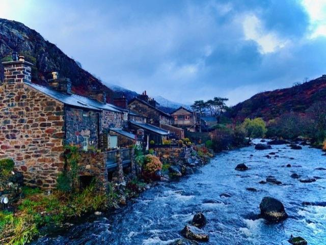 Tyn Y Simdde - Secluded Mountain Stay - Stunning Views Of Eryri ดอลเกซเซย์ ภายนอก รูปภาพ