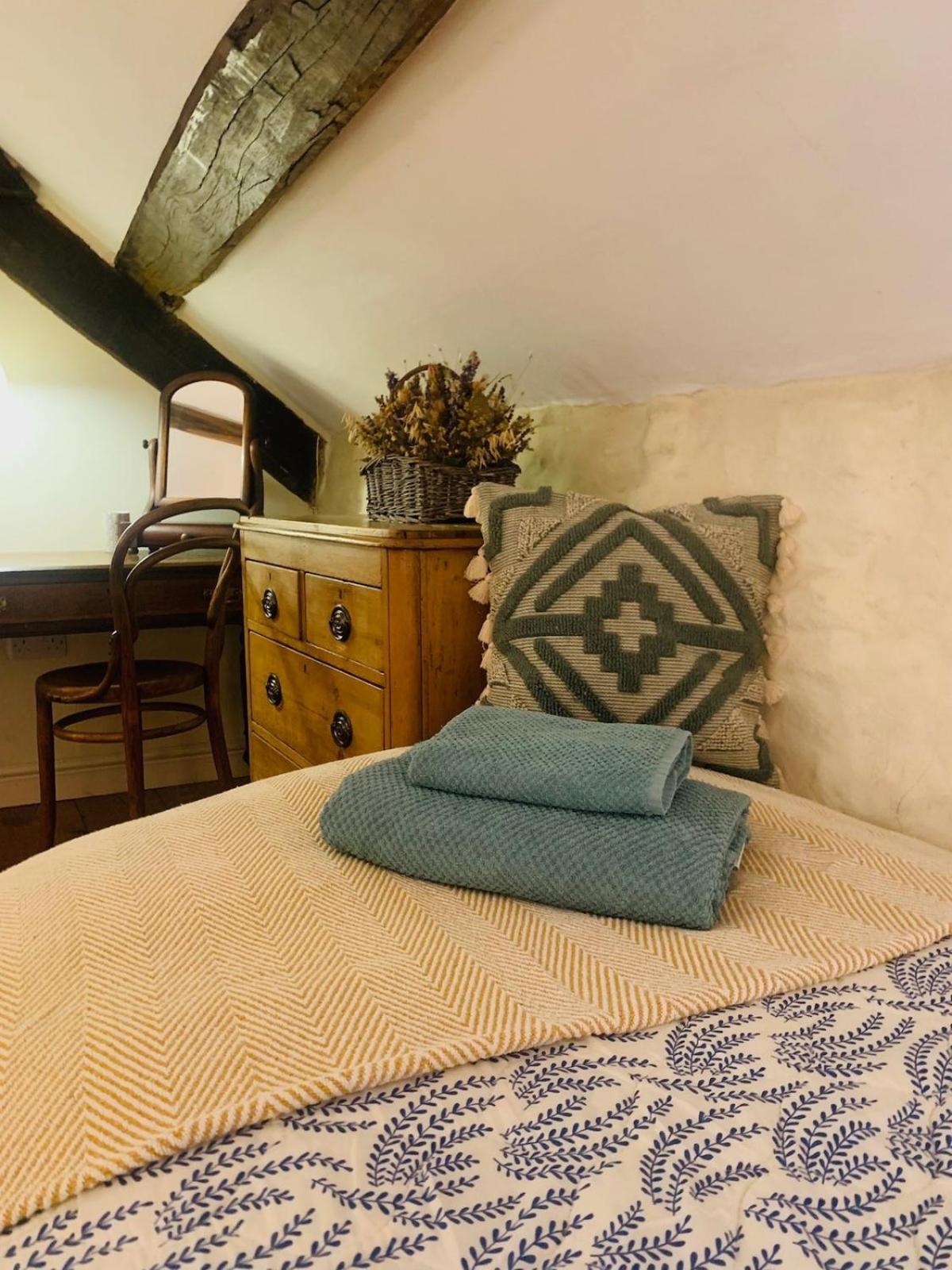 Tyn Y Simdde - Secluded Mountain Stay - Stunning Views Of Eryri ดอลเกซเซย์ ภายนอก รูปภาพ