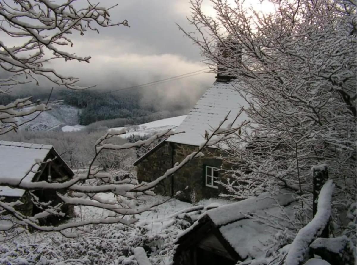 Tyn Y Simdde - Secluded Mountain Stay - Stunning Views Of Eryri ดอลเกซเซย์ ภายนอก รูปภาพ