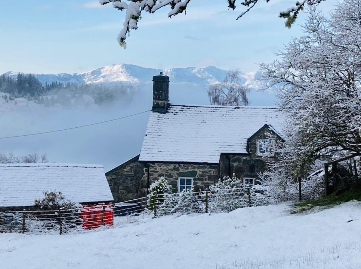 Tyn Y Simdde - Secluded Mountain Stay - Stunning Views Of Eryri ดอลเกซเซย์ ภายนอก รูปภาพ