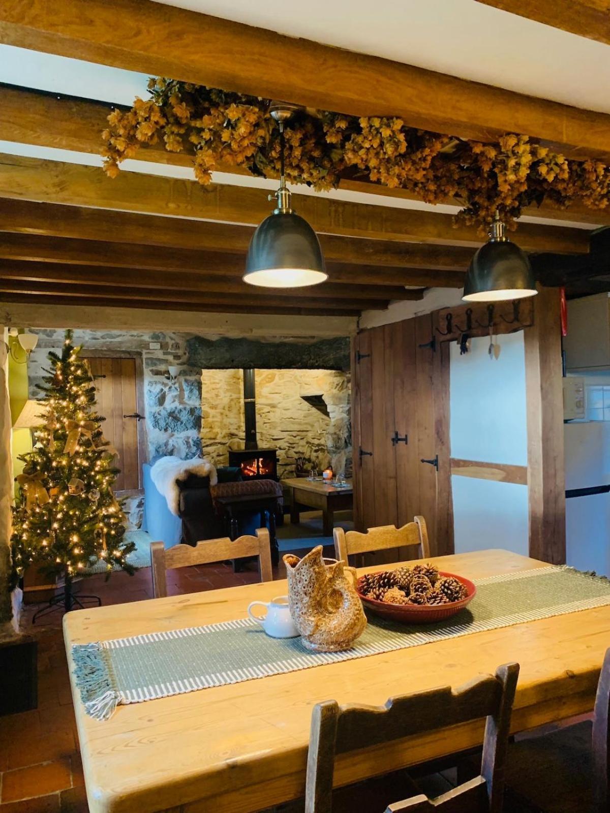 Tyn Y Simdde - Secluded Mountain Stay - Stunning Views Of Eryri ดอลเกซเซย์ ภายนอก รูปภาพ